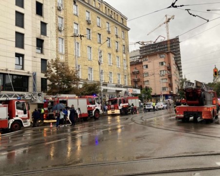 Прокуратурата: Водеща версия за пожара в столичния хотел е неизправно зарядно
