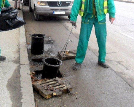 Свързани фирми  в 