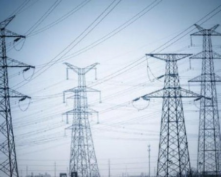 30 екипа работят за възстановяване на тока, в Девин все още няма захранване