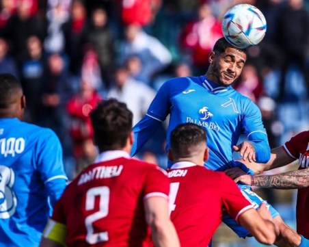 Левски удари ЦСКА в дербито