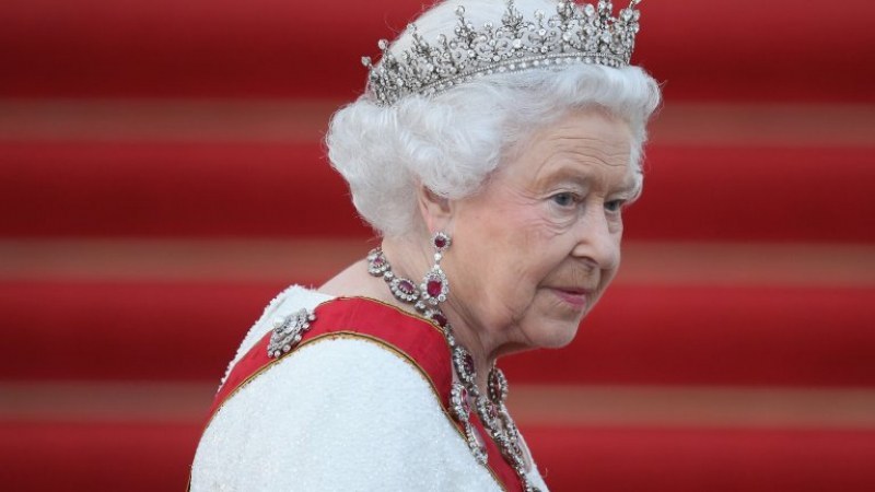 Великобритания ще отдаде тази вечер почит на Елизабет II с минута мълчание