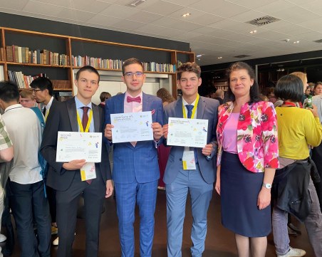 Български ученици прославиха България на Европейския конкурс за млади учени
