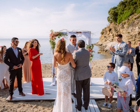 Гърция с рекордни печалби от сватбен туризъм