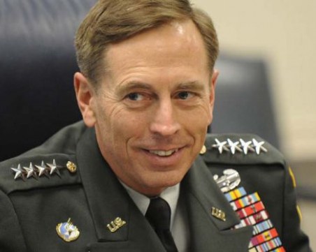 Ген. Дейвид Петреъс: Украйна вероятно ще спечели войната