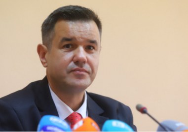 Министърът на икономиката Никола Стоянов потвърди че дългосрочно България се