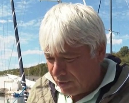 Разказ на капитана, който падна от яхта в бурното море