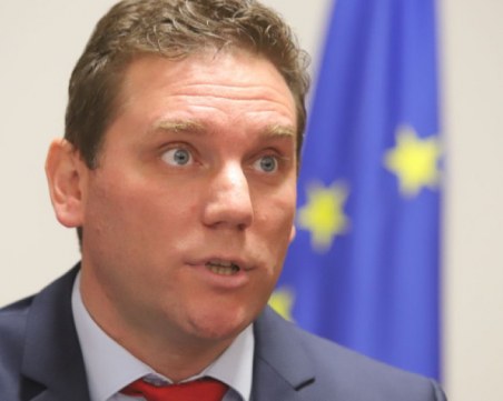 Шефът на КЗП: Бях уволнен без мотиви и заповеди