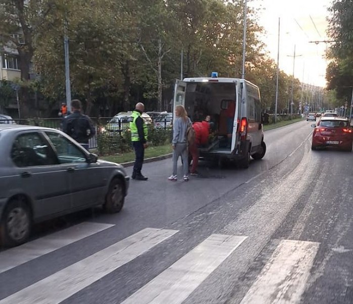 Кола удари човек на пешеходна пътека в Пловдив