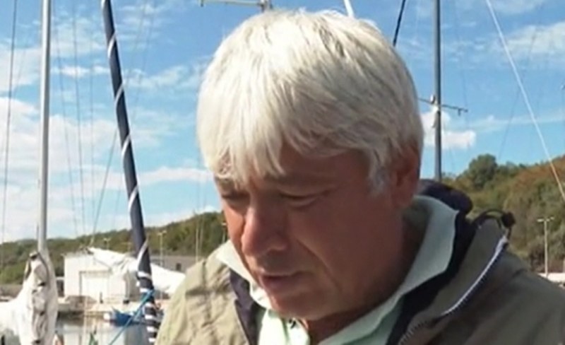 Разказ на капитана, който падна от яхта в бурното море