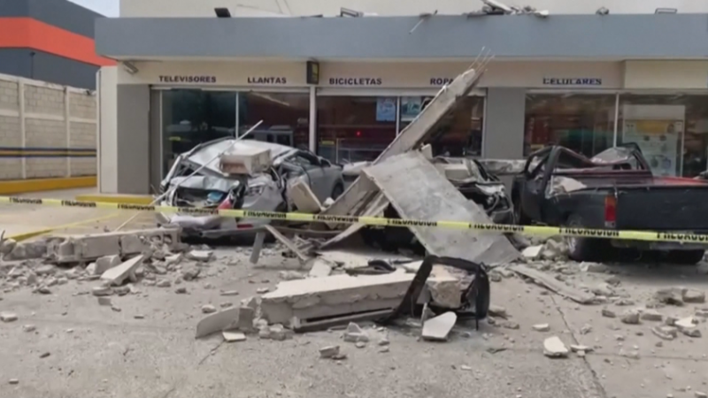 Жертва, разрушения и липса на електричество след мощното земетресение в Мексико