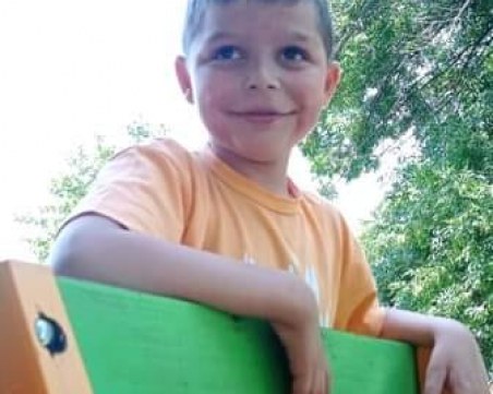 9-годишният Марти от Пловдив има нужда още от 13 000 евро за лечението си