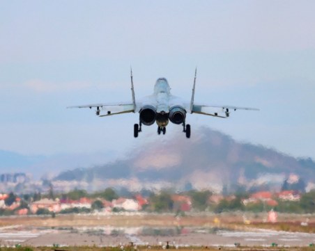 Дежурството по охрана на въздушното пространство ще се изпълнява от летище Пловдив