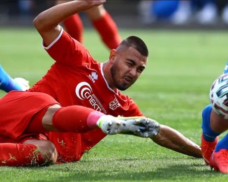 Изгоря къщата на футболист на ЦСКА 1948, от клуба апелират за помощ