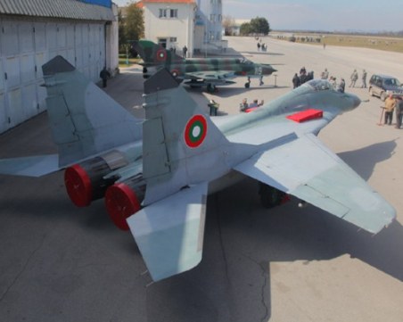 Местят самолетите от авиобаза Граф Игнатиево до Летище Пловдив днес