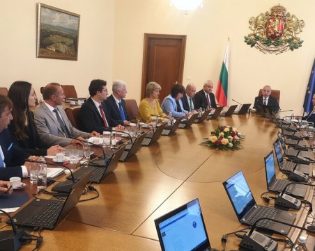 Отпускат още 9,5 млн. лева за осигуряване на машинния вот