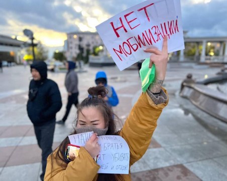 Първите повиквателни в Русия долетяха, богатите руснаци - отлетяха