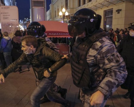 Протести и десетки арестувани в Русия след обявената частична мобилизация