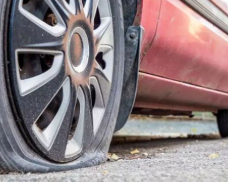Спипаха пловдивчанин да разрязва гумите на Ауди в Кючука