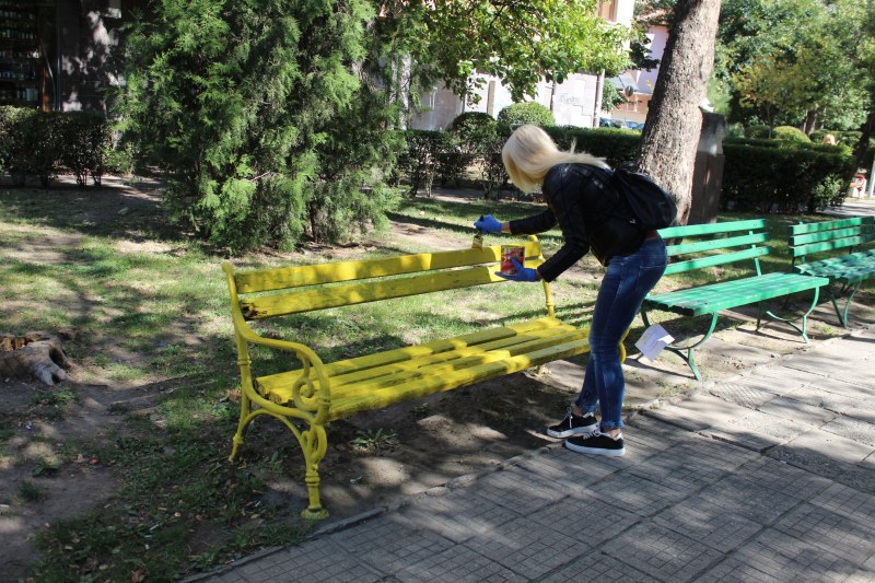 Облагородиха пространството на площад