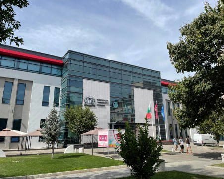 Лингвисти от страната и чужбина се събират в МУ-Пловдив