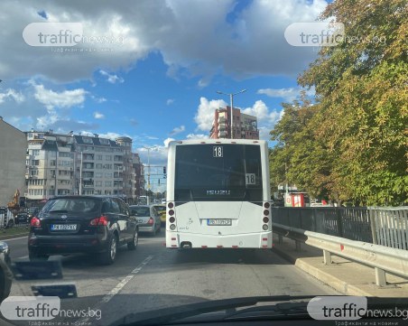 Отново агресивно държание в автобус 18: Шофьор псува и гони 10-годишна пътничка