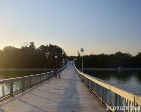 Слънчева, но хладна събота очаква Пловдив