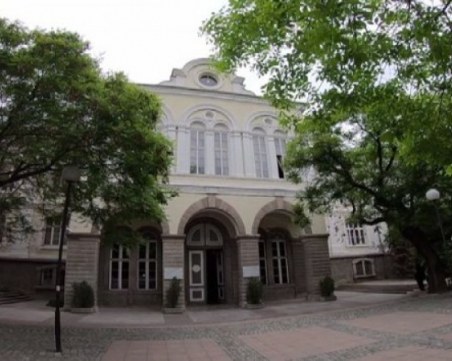 Удължиха срока за оферти за ремонта на Хуманитарната за 13 млн. лева, объркали КСС-тата