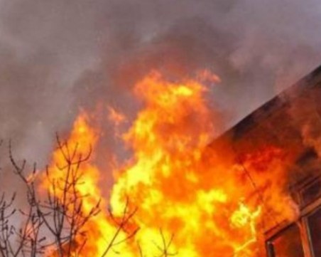 Възрастна жена загина при пожар в Бургас