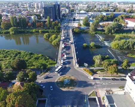Започва се! Подписаха разрешението за пробива под Водната палата, махат кръговото