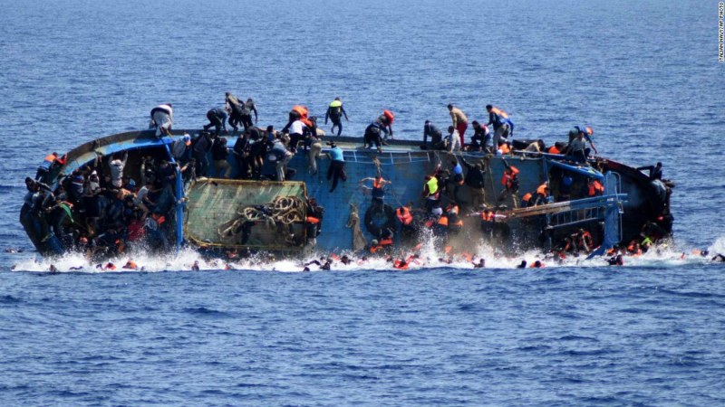 77 са вече жертвите при крушението на лодка с мигранти край бреговете на Сирия
