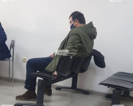Пловдивчанинът, пребил и насочил пистолет срещу любовницата си, отново застава пред съда