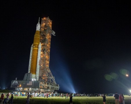 Поредно отлагане на изстрелването на мегаракетата на НАСА до Луната