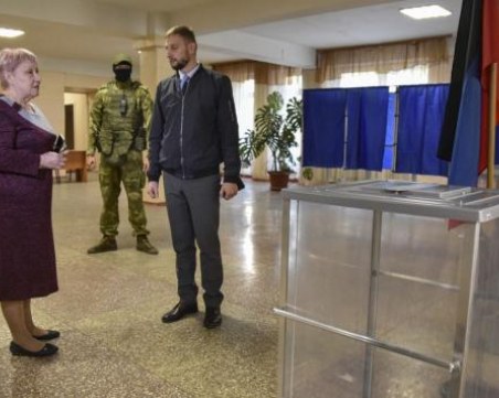 Продължават референдумите в Украйна за анексиране към Русия