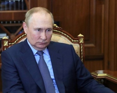 Путин подписа поправки в НК на Русия – 10 години затвор, ако военен откаже да се сражава