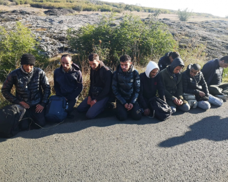 След гонка: Кмет и полиция задържаха мигранти в Бургаско