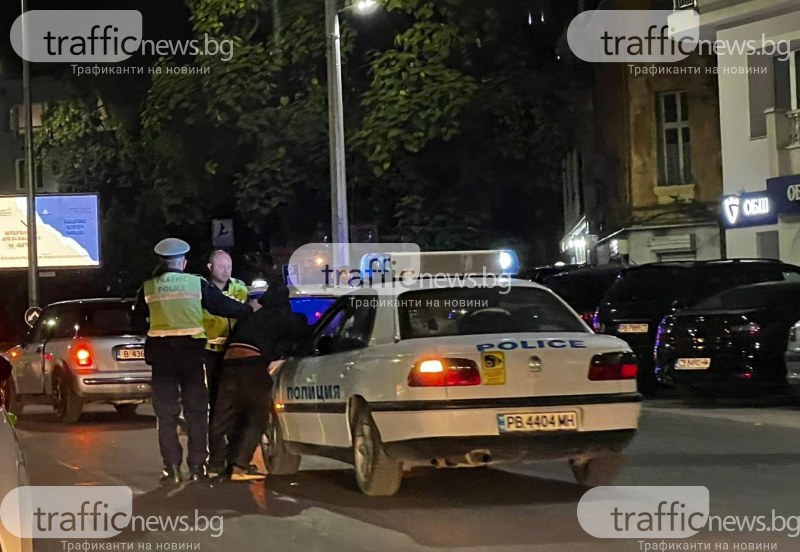 Катастрофа преди Тунела в Пловдив, полицията просна  мъж на капака на патрулката