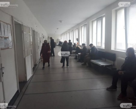 Заради агресията: Лични лекари се оборудват с паник бутони