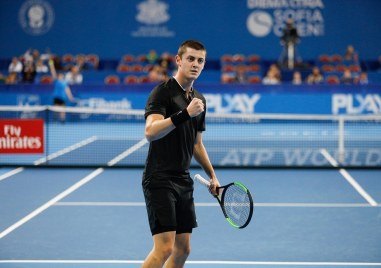 Българският тенисист Александър Лазаров постигна историческа победа на София оупън