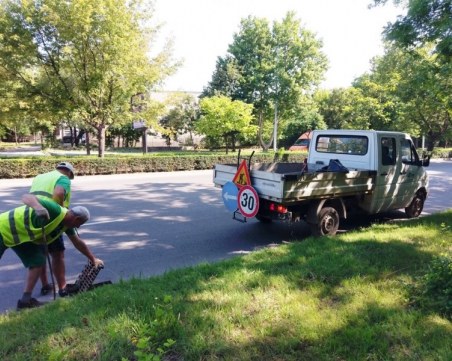 Чистят шахтите в Пловдив по график! Вижте къде да не паркирате