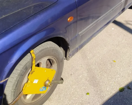 Скобите на автомобили на инвалиди в Пловдив се оказаха... незаконни