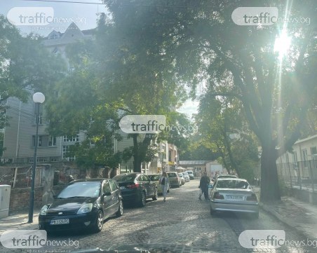 Студенти завземат улици в центъра на Пловдив, барикадират тротоари и са над закона