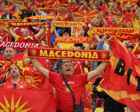 МВнР на Северна Македония осъди освиркването на български химн