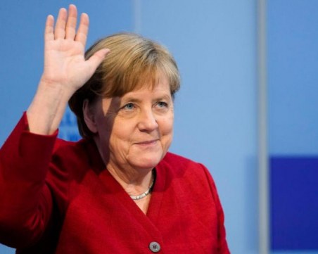 Меркел: Трябва да се отнасяме сериозно към думите на Путин