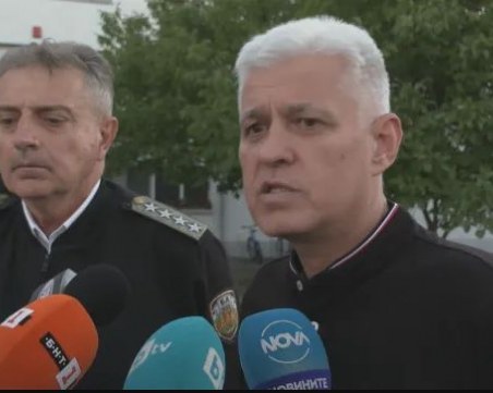 Министърът на отбраната: Пилотът на Су-25 е в добро състояние