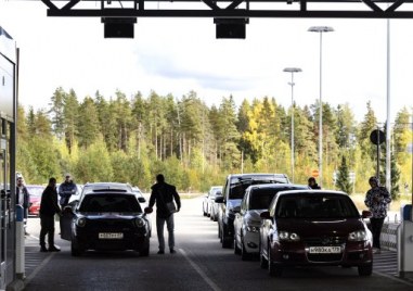 Значително ограничаване на пътническия трафик към границата си с Русия