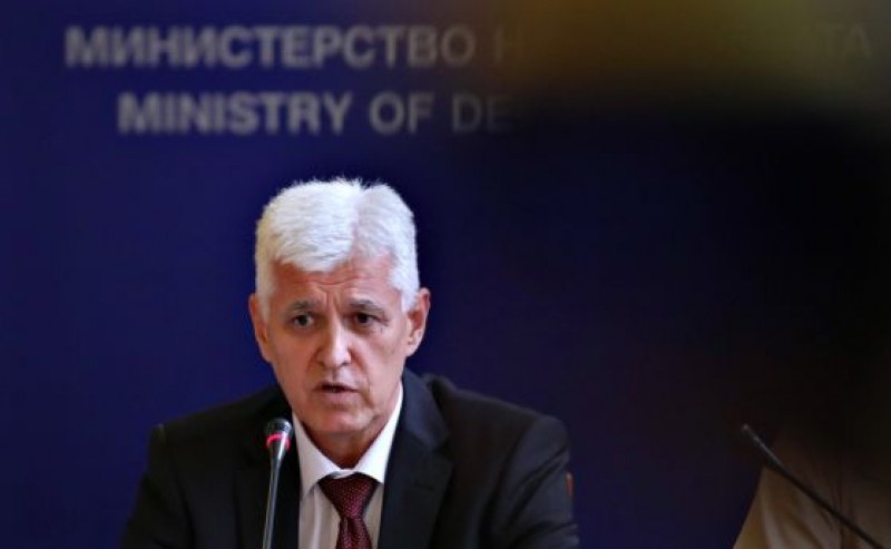 Военният министър: Българи с двойно гражданство може да бъдат мобилизирани
