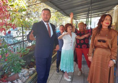 Пенсионерите от село Марково отбелязаха подобаващо своя празник организирайки си