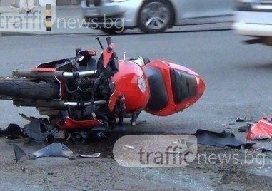 Катастрофа с моторист е станала на кръстовището на  бул Македония и