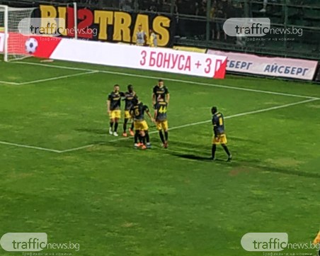 Ботев с изключително измъчена, но и много важна победа над Славия