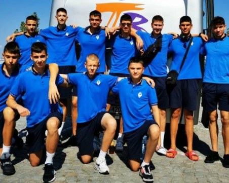 Виктория Волей се завръща в мъжкия волейбол, Локомотив без отбор